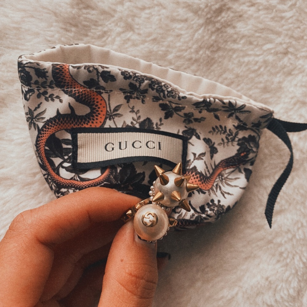 Gucci ring